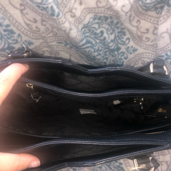 Michael kors tote - Picture 3 of 8